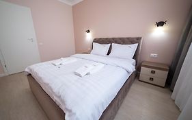 Cozy Deluxe Apartments Near By Mall