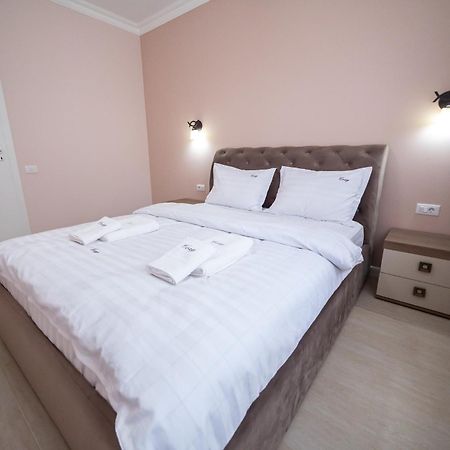 Cozy Deluxe Apartments Near By Mall Arad Exterior foto