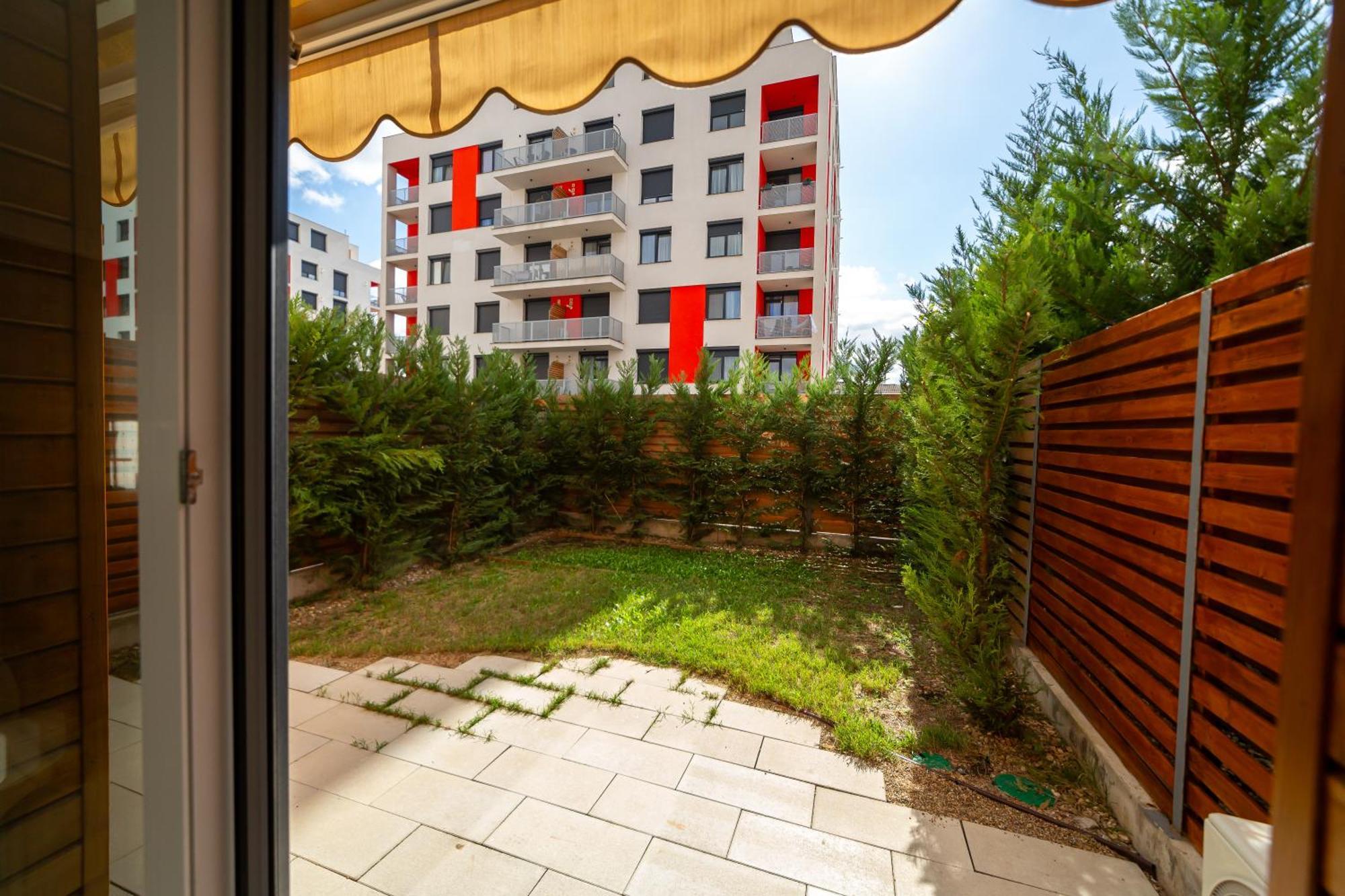 Cozy Deluxe Apartments Near By Mall Arad Exterior foto