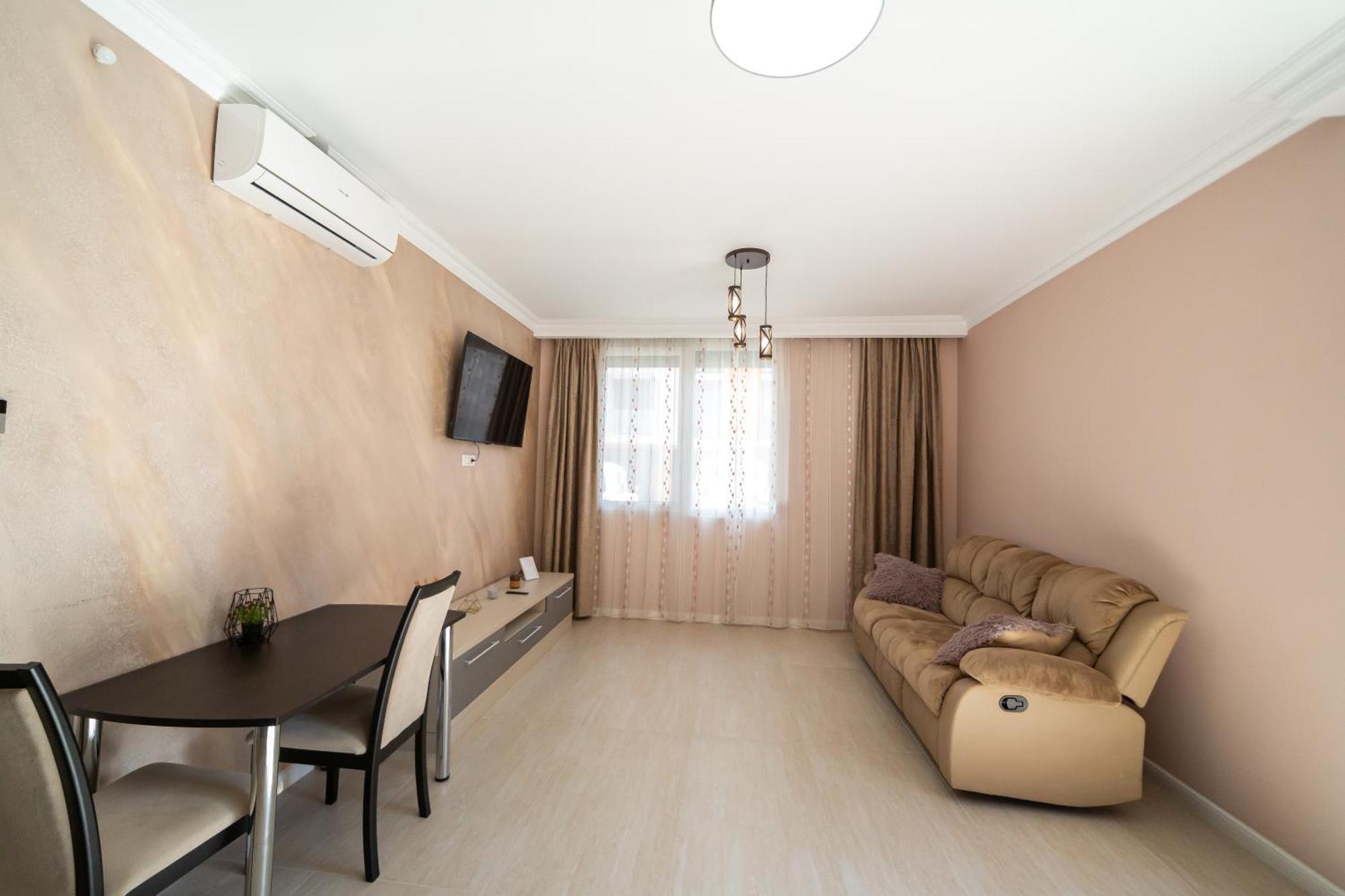 Cozy Deluxe Apartments Near By Mall Arad Exterior foto