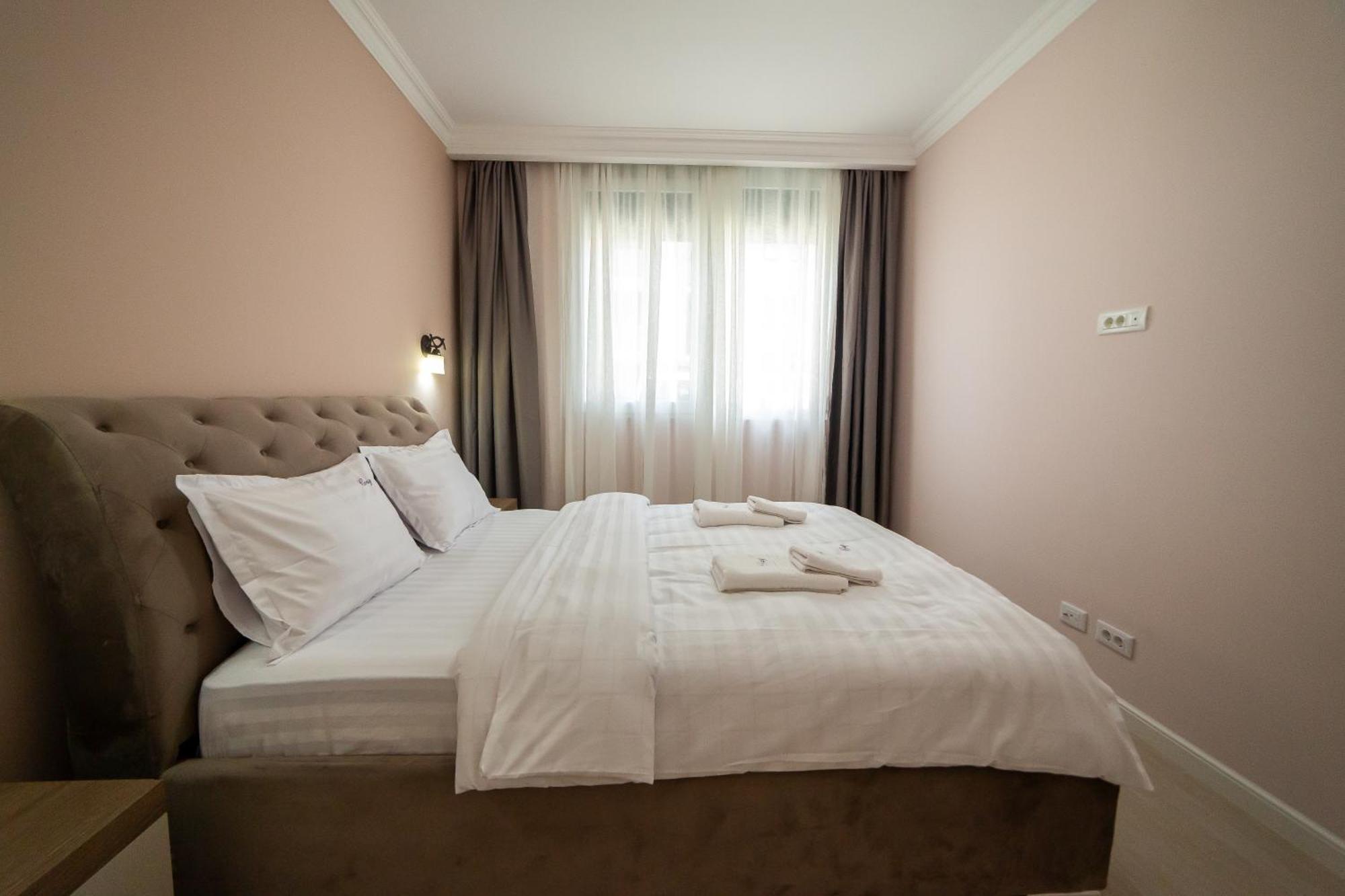 Cozy Deluxe Apartments Near By Mall Arad Exterior foto